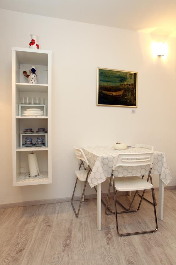 Apartma Mery Appartement *